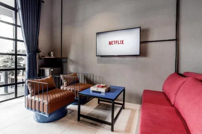Căn hộ có ban công và phòng tắm bên ngoài — CIRCADIAN Industrial Studios on Nguyen Hue